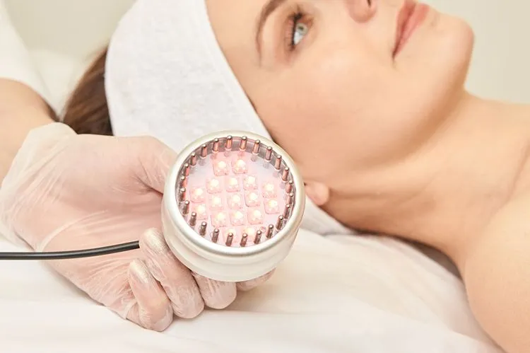 CurrentBody LED mask professional-grade home treatment results